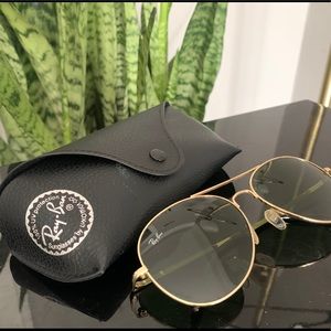 Aviator Class Ray Bans Green G-15